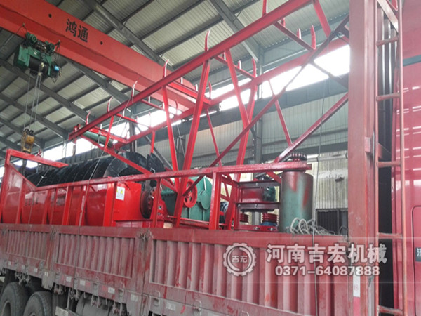 螺旋洗石機(jī)、移動(dòng)輸送機(jī)發(fā)往東北
