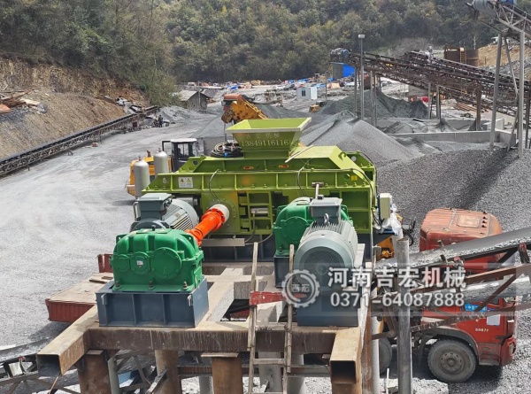 電石渣破碎選用對輥破碎機(jī),效果如何？