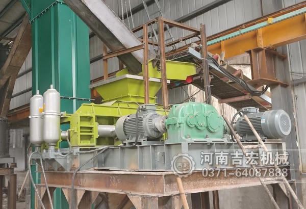 吉宏機械對輥制砂機：高耐磨輥皮+液壓調(diào)節(jié)，破碎效率提升30%！
